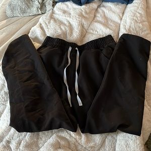 FIGS Black High waisted Yola Skinny pant